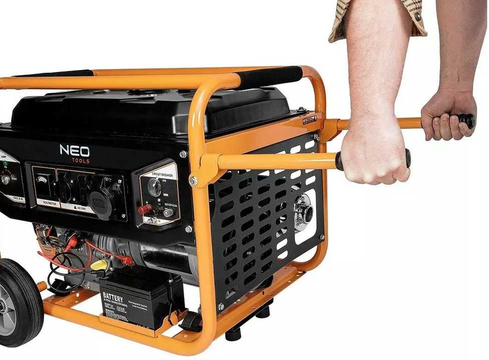 Benzininis elektros generatorius NEO TOOLS 6,0/6,5 kW (04-731)