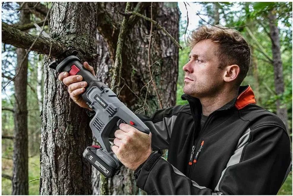 Graphite tiesinis pjūklas Energy+ 18V (58G017) be akumuliatoriaus ir kroviklio