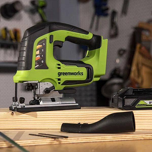 Greenworks GD24JS siaurapjūklis su priedais
