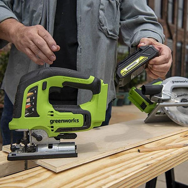 Greenworks GD24JS siaurapjūklis su baterijos montavimu