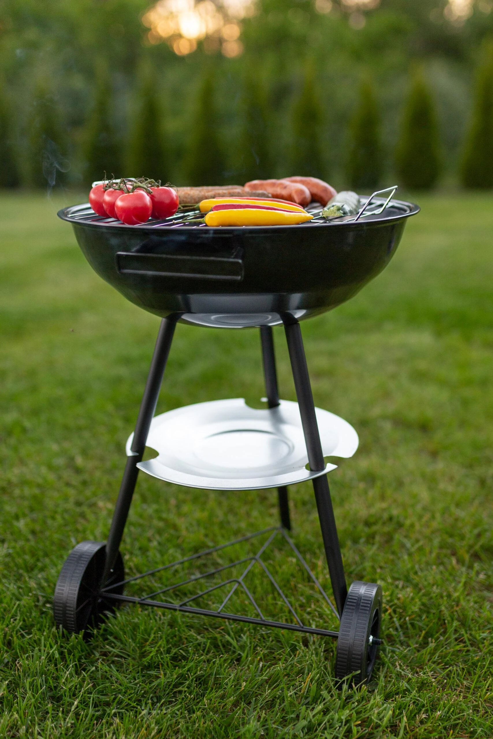 Circular grill with lid Blaupunkt GC301, juodas