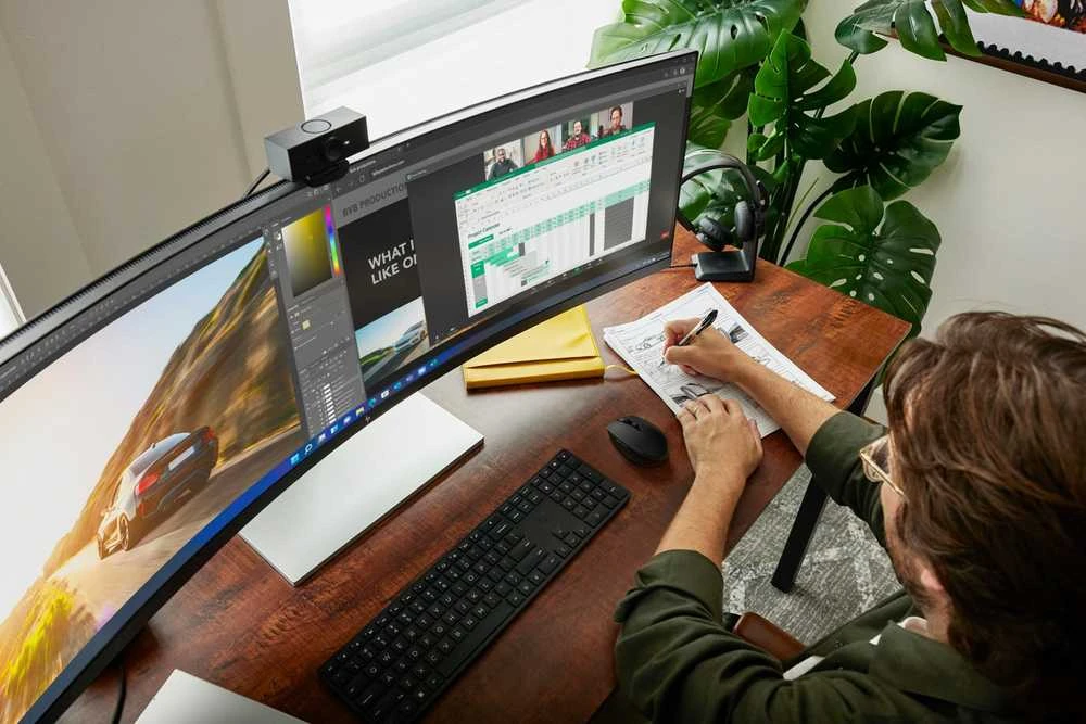 Pelė Hewlett Packard (HP) Myszka HP 710 belaidė juoda
