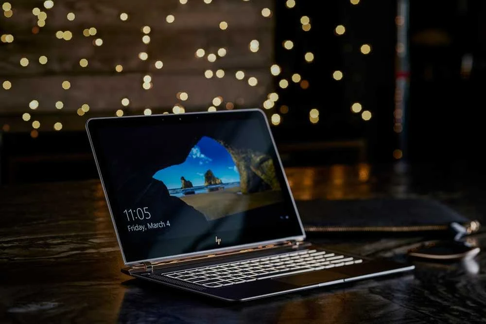 Hewlett Packard (HP) HP Z5000 Wireless Bluetooth Pelė - Baltas Sidabrinis