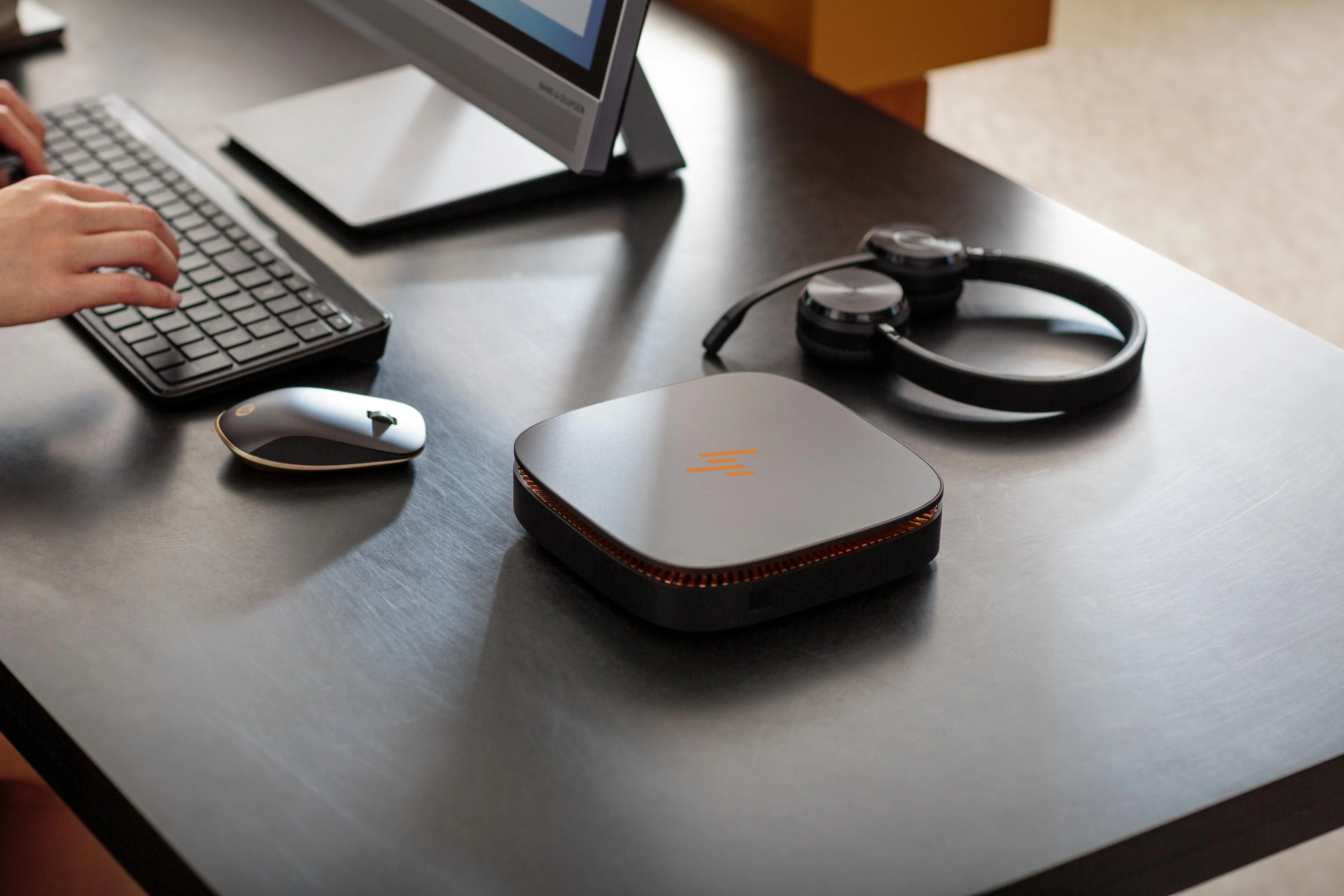 Hewlett Packard (HP) HP Z5000 Wireless Bluetooth Pelė - Baltas Sidabrinis