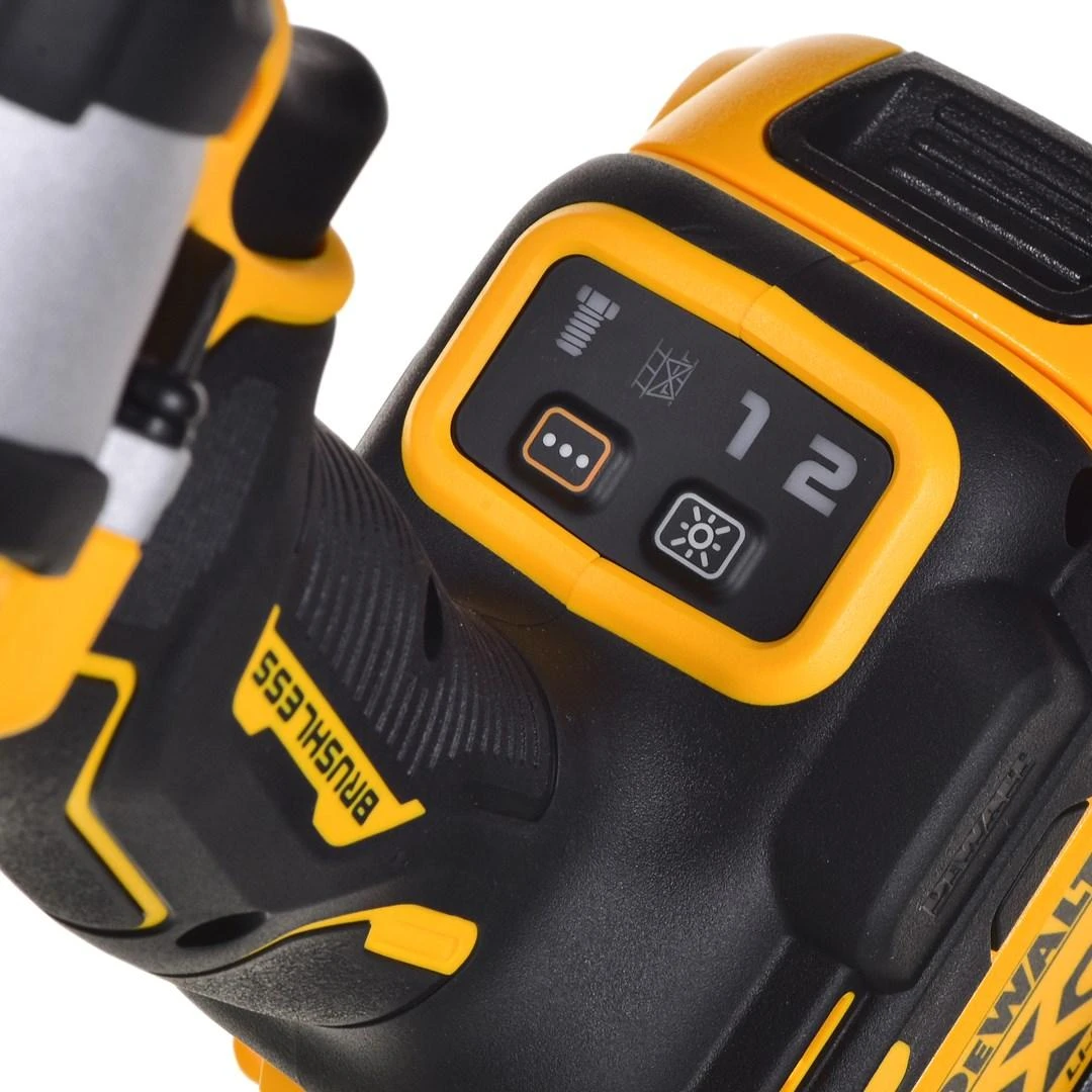 Smūginis veržliasukis DeWalt DCF921P2T-QW; 18 V; 2x5,0 Ah akum.