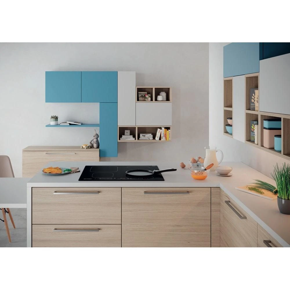 INDESIT | Kaitlentė | IB 65B60 NE | Indukcija | Degiklių / virimo zonų skaičius 4 | Palieskite | Laikmatis | Juodas