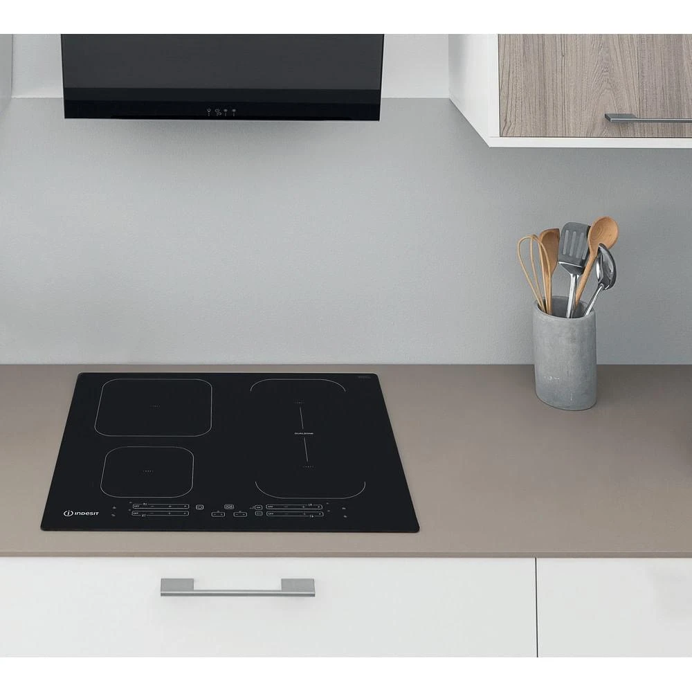 INDESIT | Kaitlentė | IB 65B60 NE | Indukcija | Degiklių / virimo zonų skaičius 4 | Palieskite | Laikmatis | Juodas