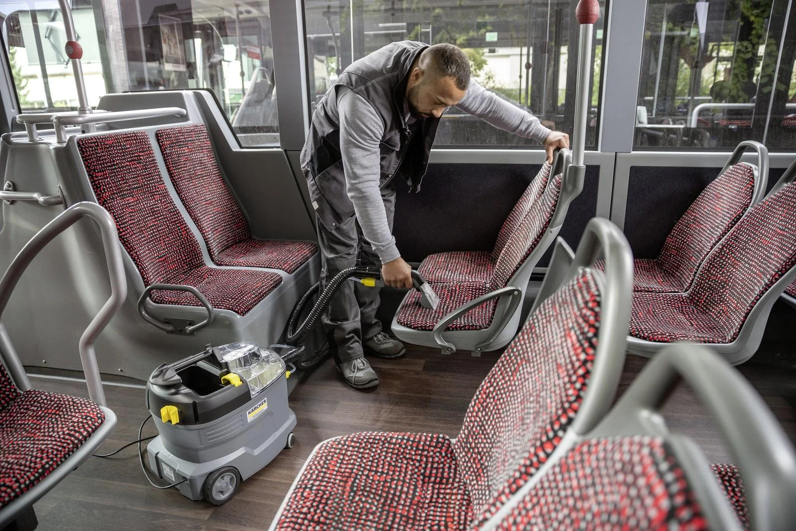 Karcher plaunantis siurblys Puzzi 8/1 1.100-240.0
