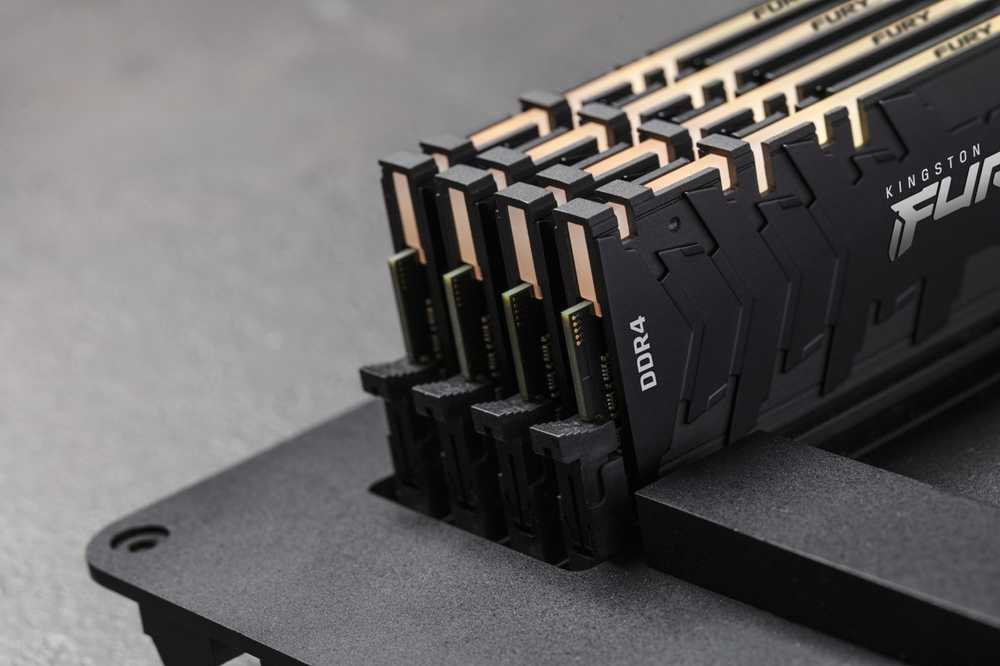 RAM „Kingston KF436C16RB2AK2/16“ 16 GB 3600 MT/s DDR4 CL16 DIMM (2 vnt. rinkinys) FURY Renegade RGB | „Kingston“