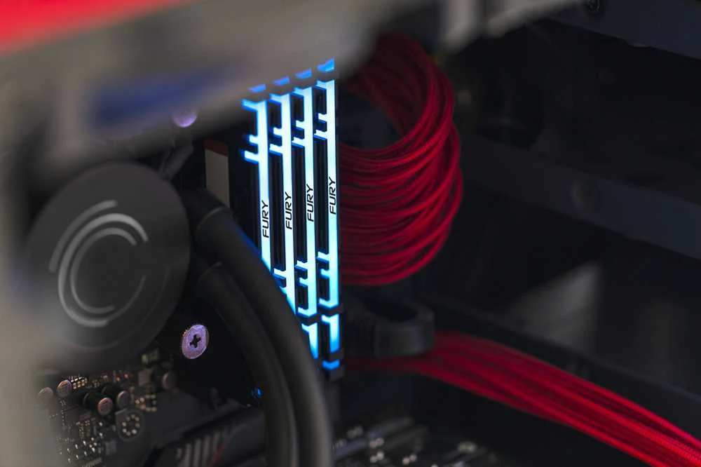 Kingston KF436C16RB12A/16 16GB 3600MT/s DDR4 CL16 DIMM 1Gx8 FURY Renegade RGB | Kingston