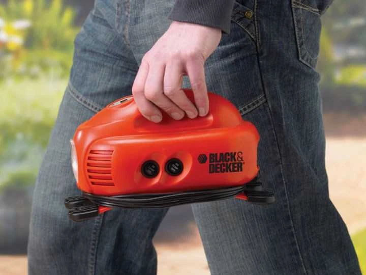 Black & Decker Juodas+DECKER KOMPRESOR / Kompresorius MINI 12V 8,3BAR ASI200