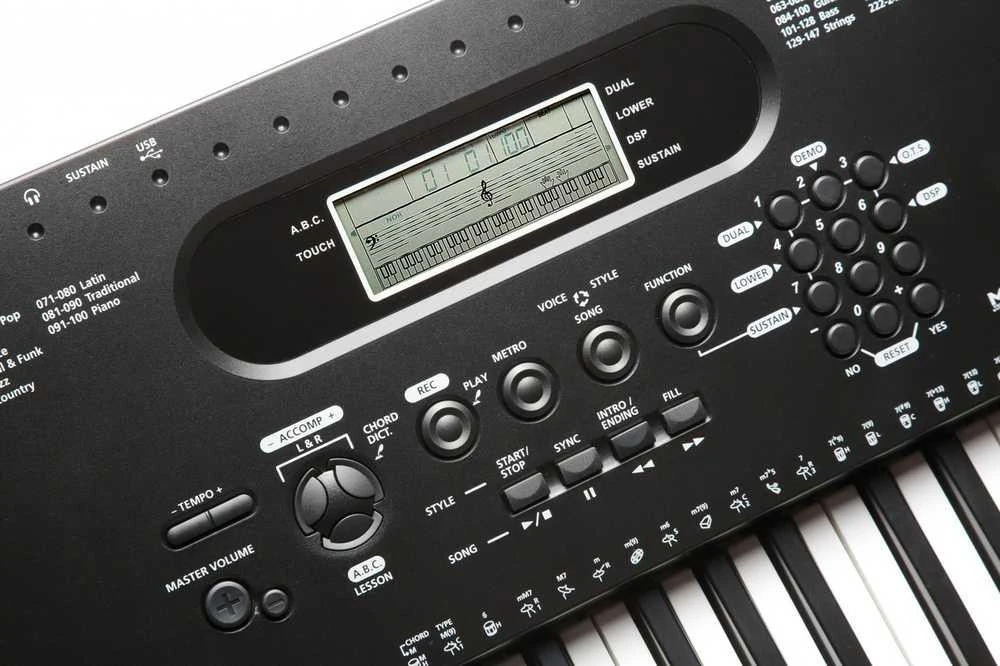 Kurzweil KP70 - Klaviatūra