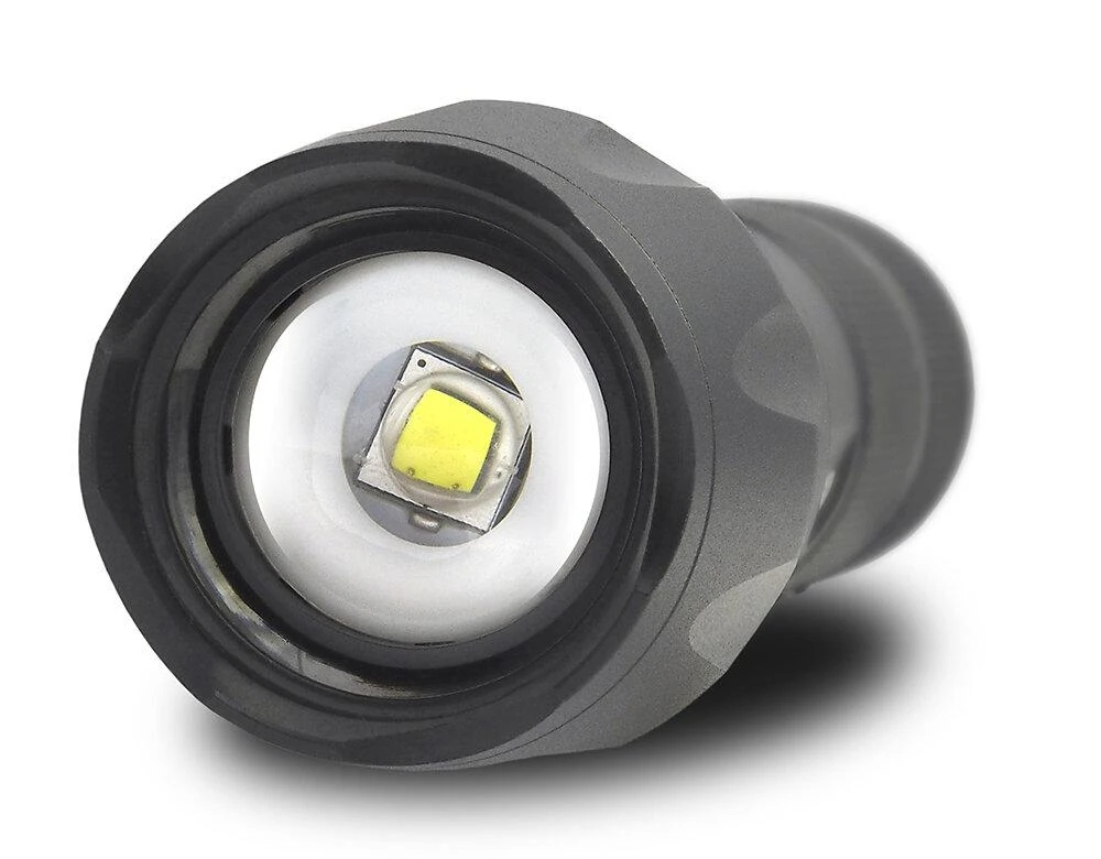 LED žibintas - everActive FL-600 600 liumenų aliuminis IPX4 atsparus vandeniui