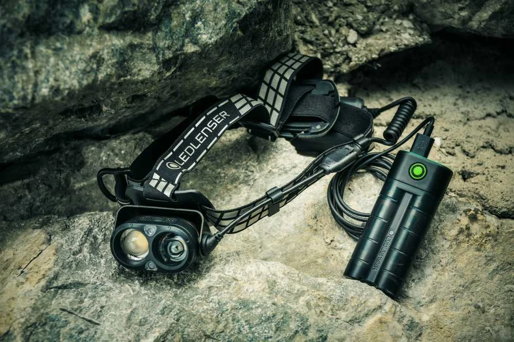 LED Lenser Galvos Žibintas - Ledlenser H19R Juodas