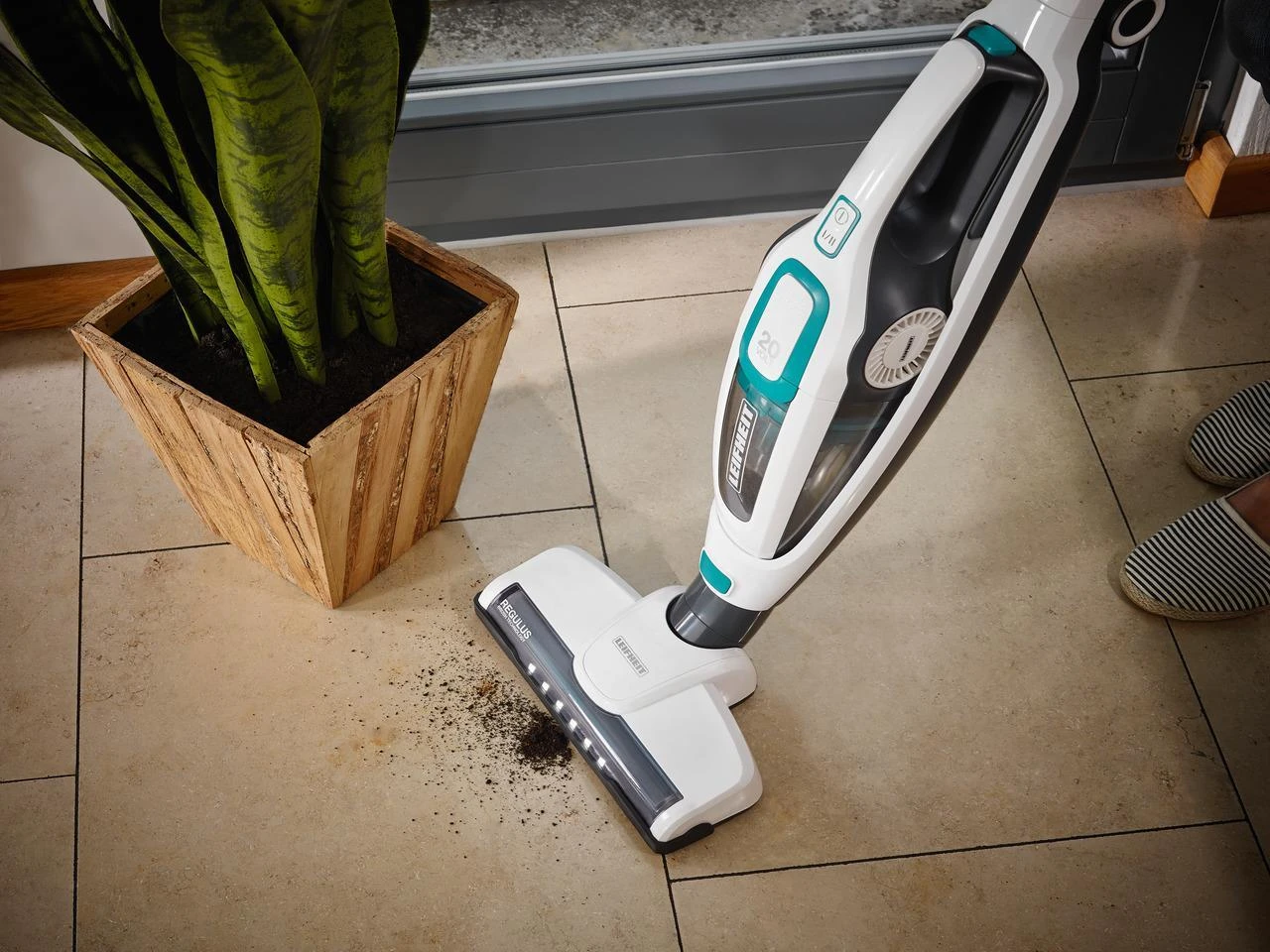 Dulkių siurblys Leifheit PowerVac 2in1 2-in-1 stick vacuum Baterija Dry Cyclonic Bagless Juodas, Mėlyna, Baltas