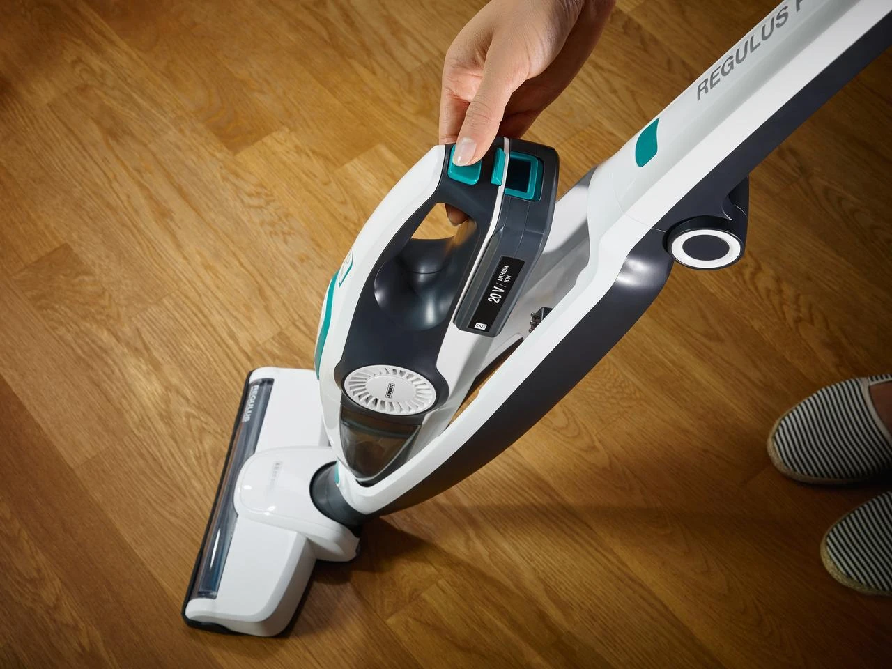 Dulkių siurblys Leifheit PowerVac 2in1 2-in-1 stick vacuum Baterija Dry Cyclonic Bagless Juodas, Mėlyna, Baltas