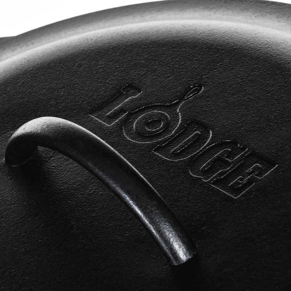 Lodge ketaus keptuvė gili 30,4cm su dangčiu