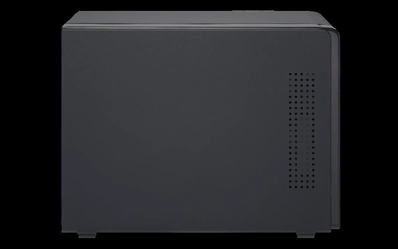 QNAP TR-004 diskų masyvas Juoda