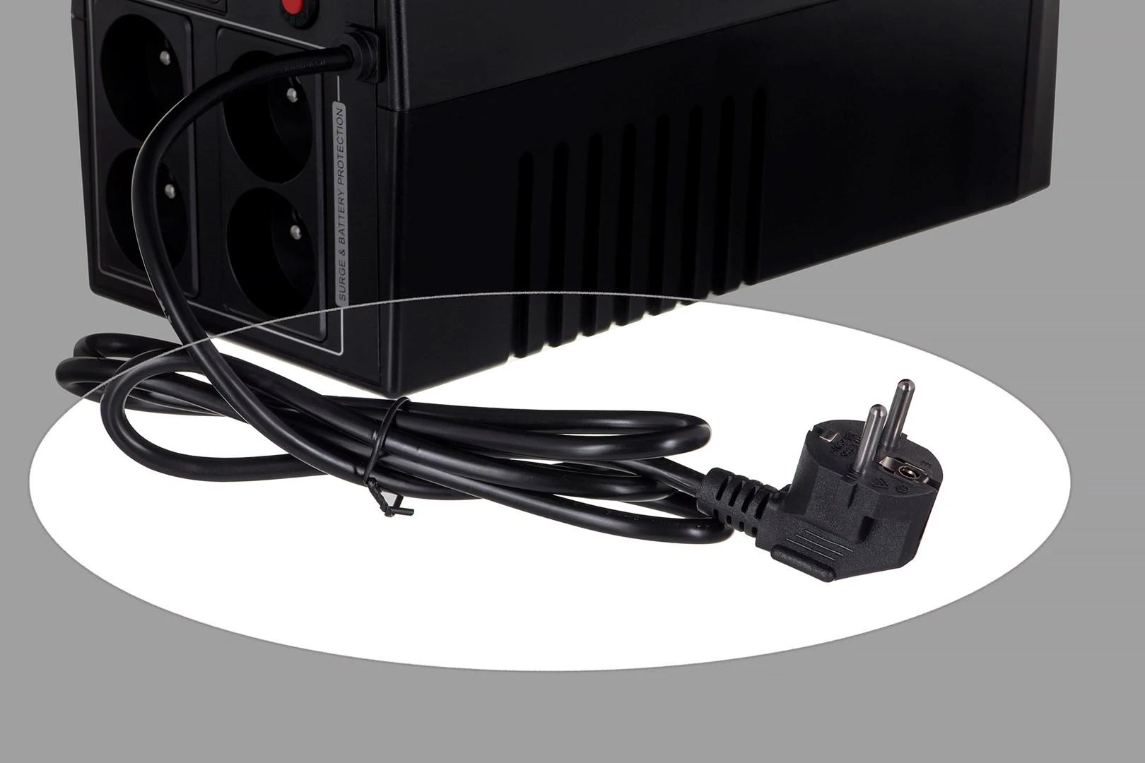 CYBERPOWER UT2200EG-FR Line-interaktyvus bokštas UPS 2200VA/1320W
