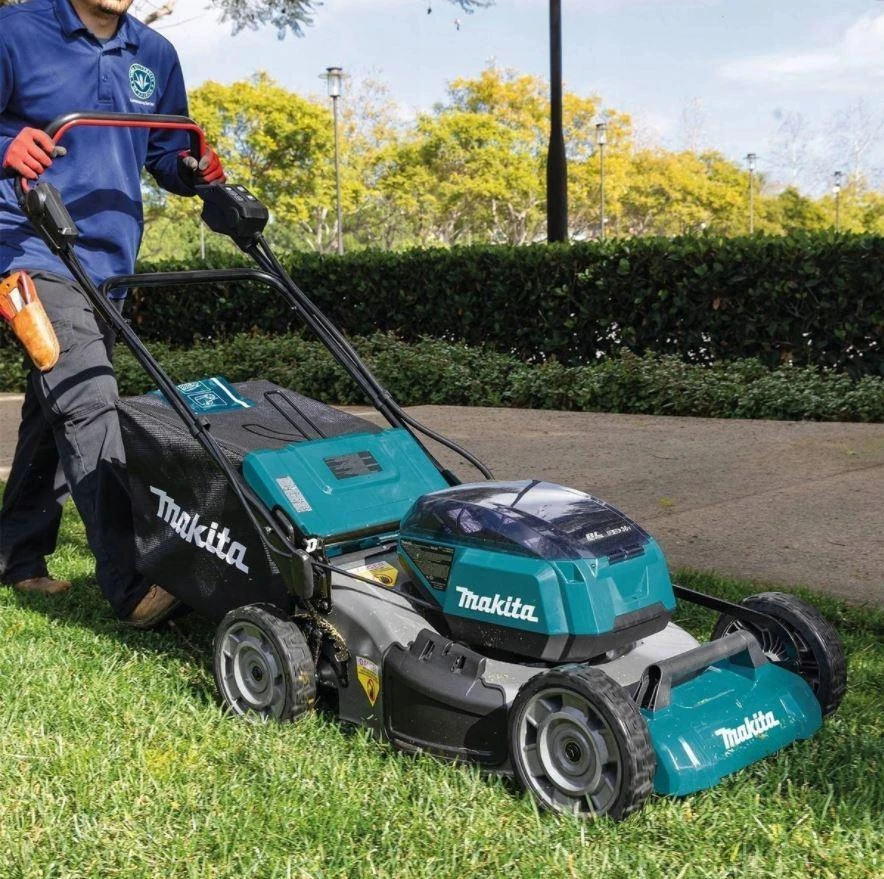 Vejapjovė MAKITA DLM530PT4 2x18V, 4x5,0Ah, 53cm, iki 2300 m2