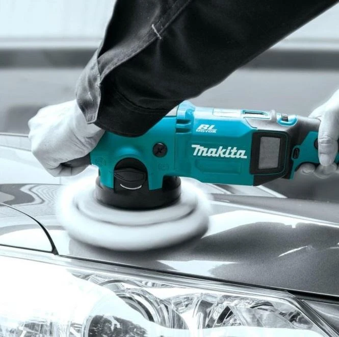 Makita DPO500Z poliruoklio naudojimas ant automobilio kėbulo