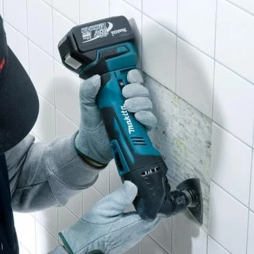 Makita DTM50ZX1 pjaunant plyteles