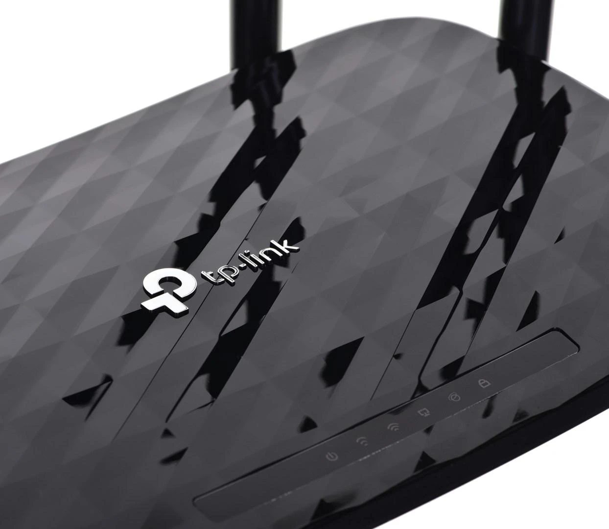 TP-LINK | AC1300 MU-MIMO Wi-Fi maršrutizatorius | EC225-G5 | 802.11ac | 400+867 Mbit/s | 10/100/1000 Mbit/s | Ethernet LAN (RJ-45) jungtys 3 | Mesh palaikymas: Ne | MU-MiMO: Taip | Ne, mobilusis plačiajuostis ryšys: Ne | Antenos tipas: Išorinė