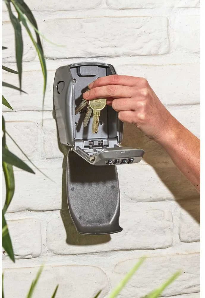 Master Lock Dėžutė raktams MasterLock su kodiniu užraktu, pakabinama, grūdintas plienas