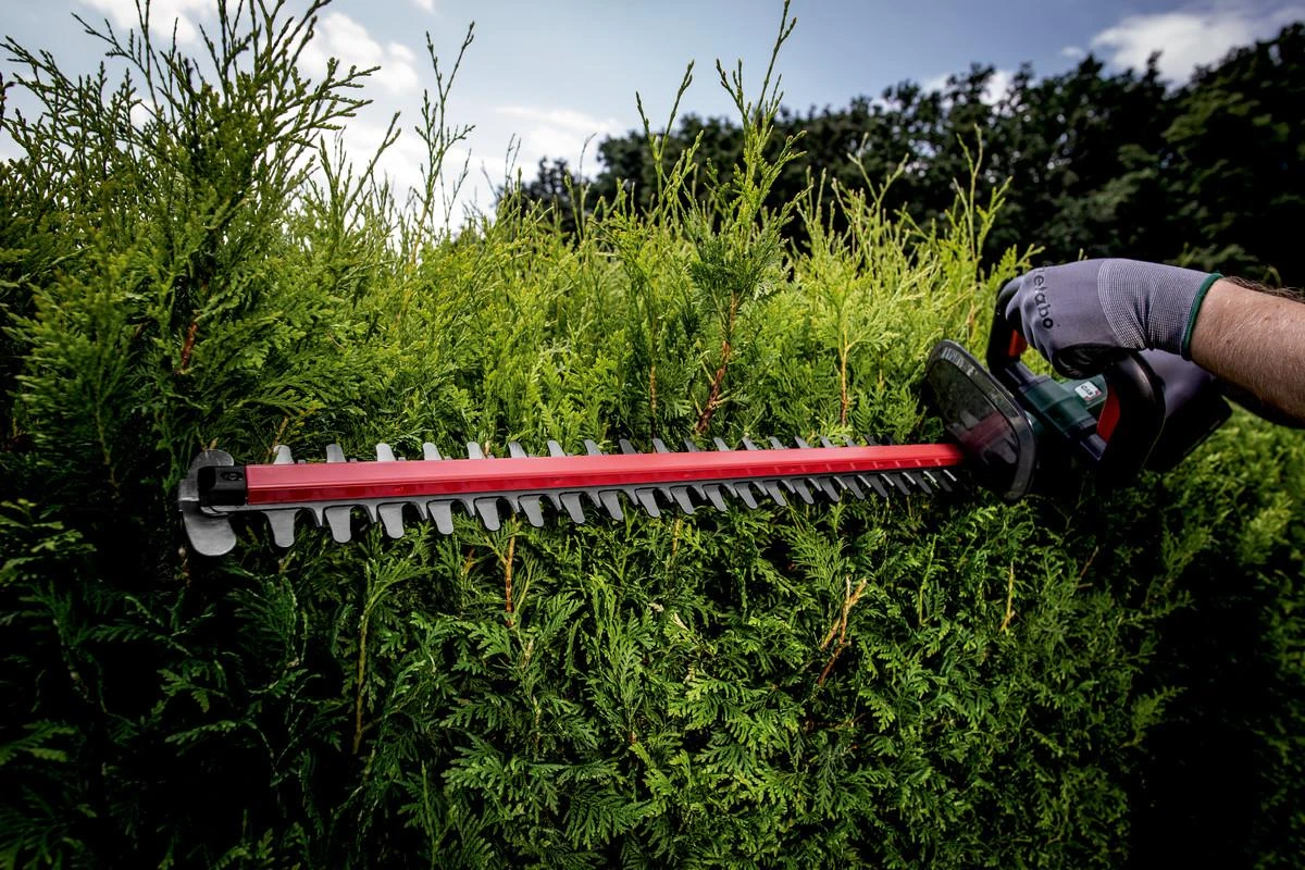 Metabo akumuliatorinės gyvatvorių žirklės HS 18 LTX 65 be akumuliatoriaus ir kroviklio