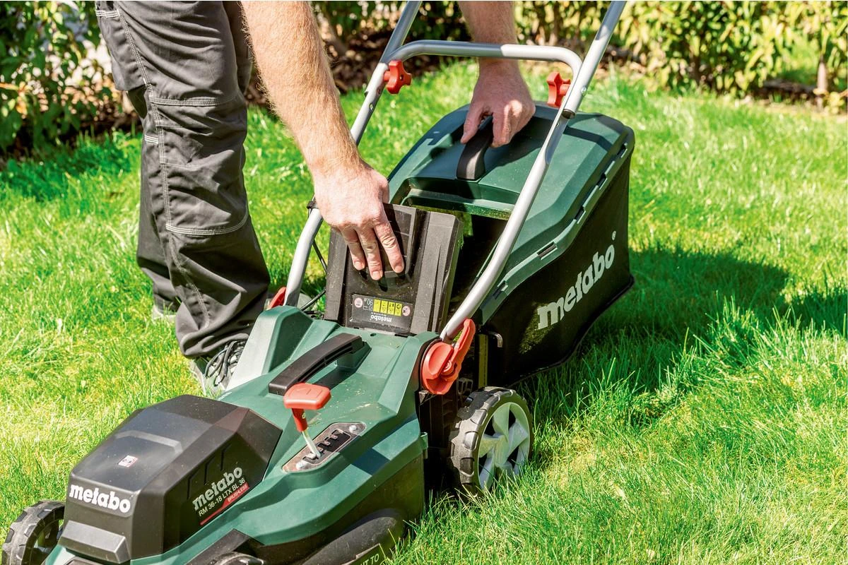 Akumuliatorinės vejapjovės RM 36-18 LTX BL 36, korpusas, Metabo