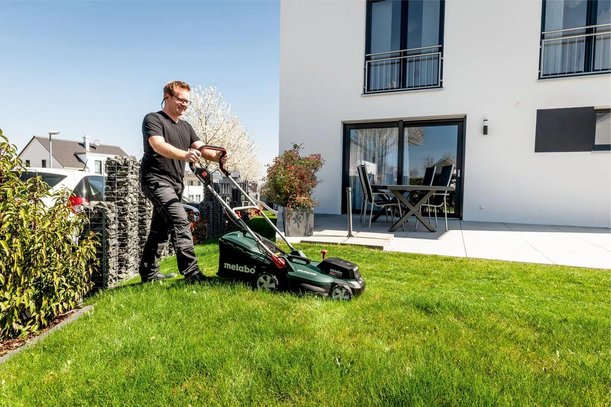 Akumuliatorinės vejapjovės RM 36-18 LTX BL 36, korpusas, Metabo