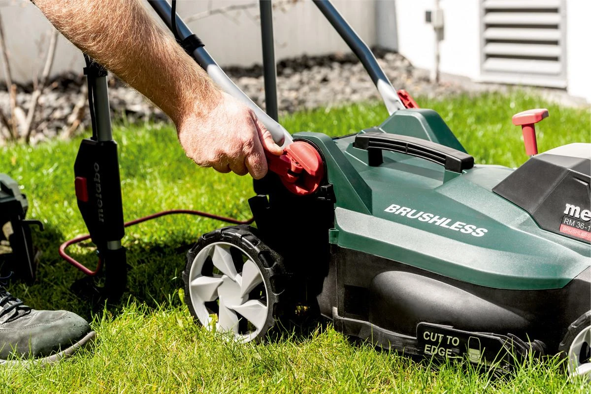 Akumuliatorinės vejapjovės RM 36-18 LTX BL 36, korpusas, Metabo