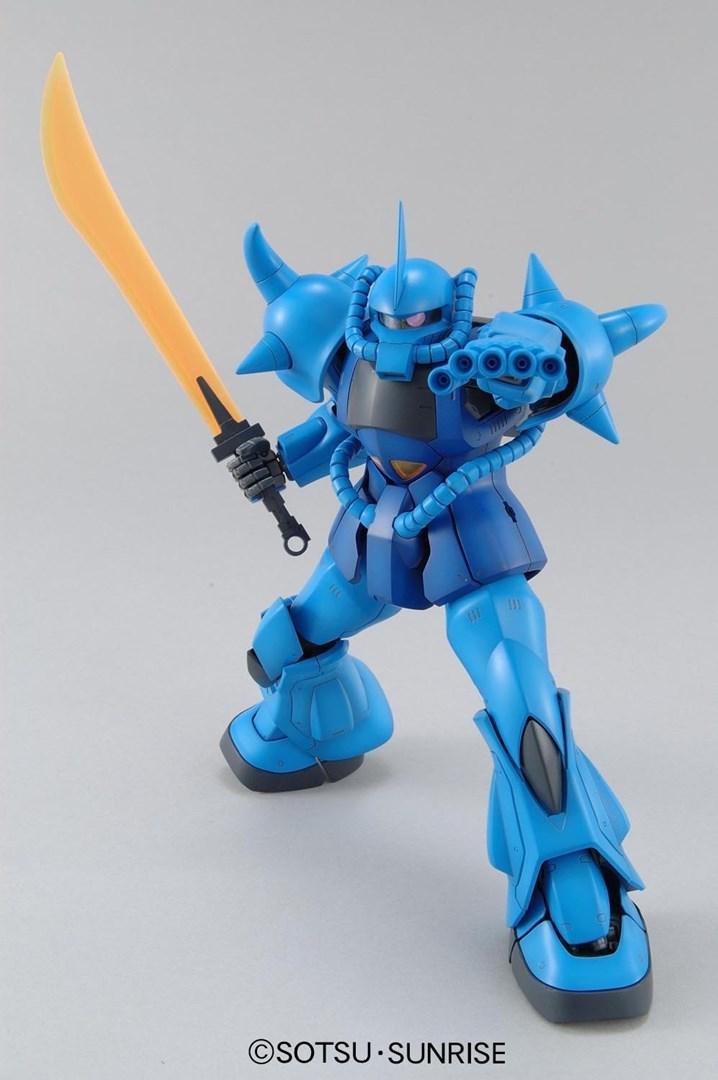 Bandai MG 1/100 MS-07B GOUF VER. 2.0