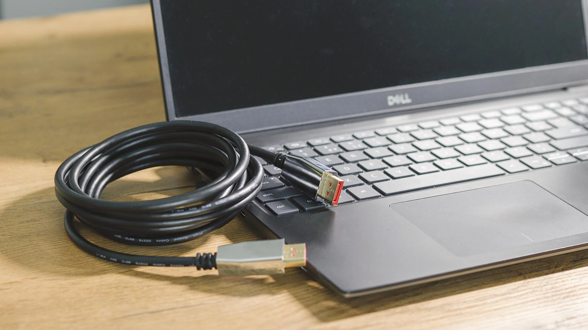 Montis DisplayPort – juodas DisplayPort 1,8 m laidas (MT038-1.8)