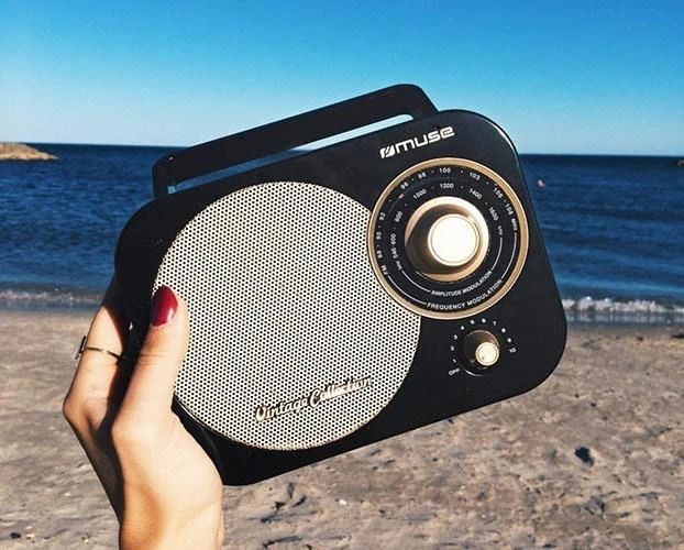 Muse | Portable radio | M-055RB | AUX in | Juodas/Gold