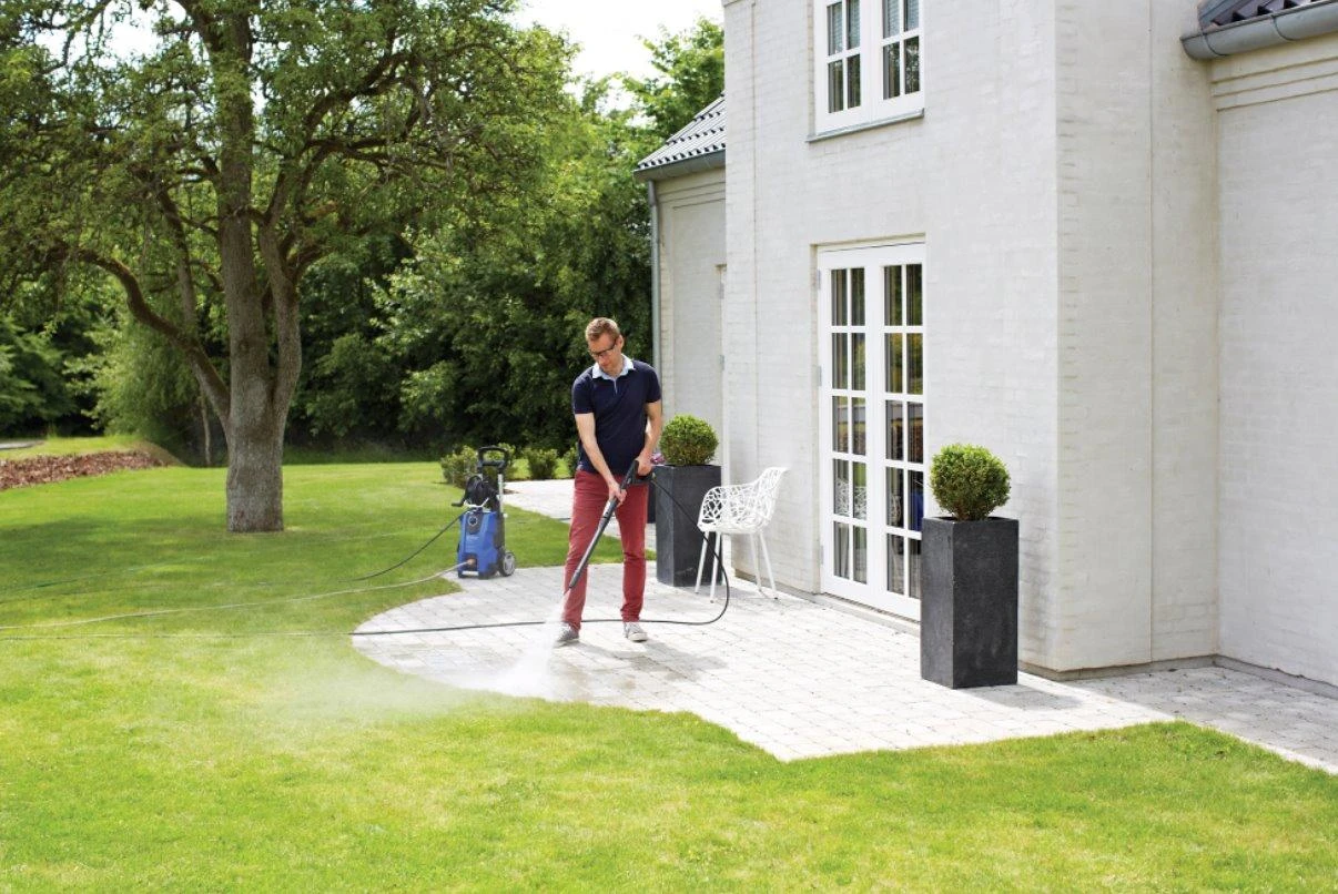Nilfisk E 145.4-9 X-TRA EU pressure washer, upright 500 l/h 2100 W Mėlyna, Juodas