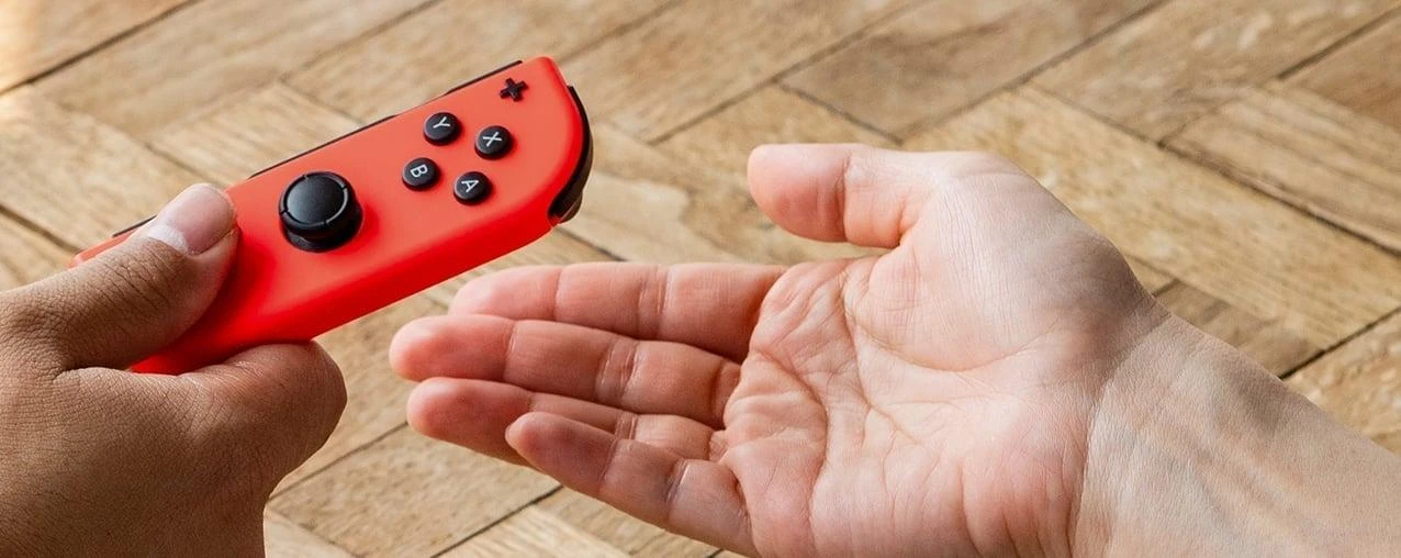 Nintendo Switch (Raudona / Mėlyna)