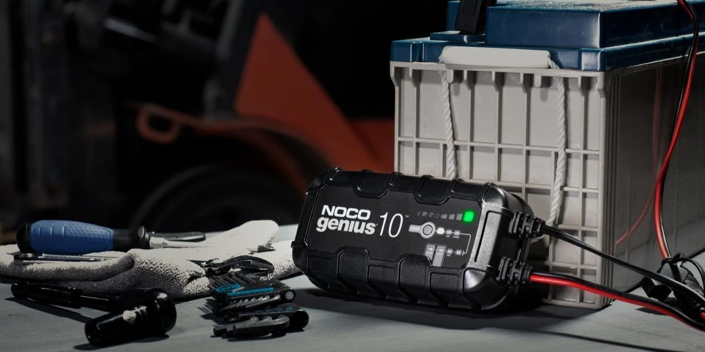 Akumuliatorių Įkroviklis - NOCO Genius10 EU 10A, 6V/12V su Priežiūros ir Nusierinimo Funkcija