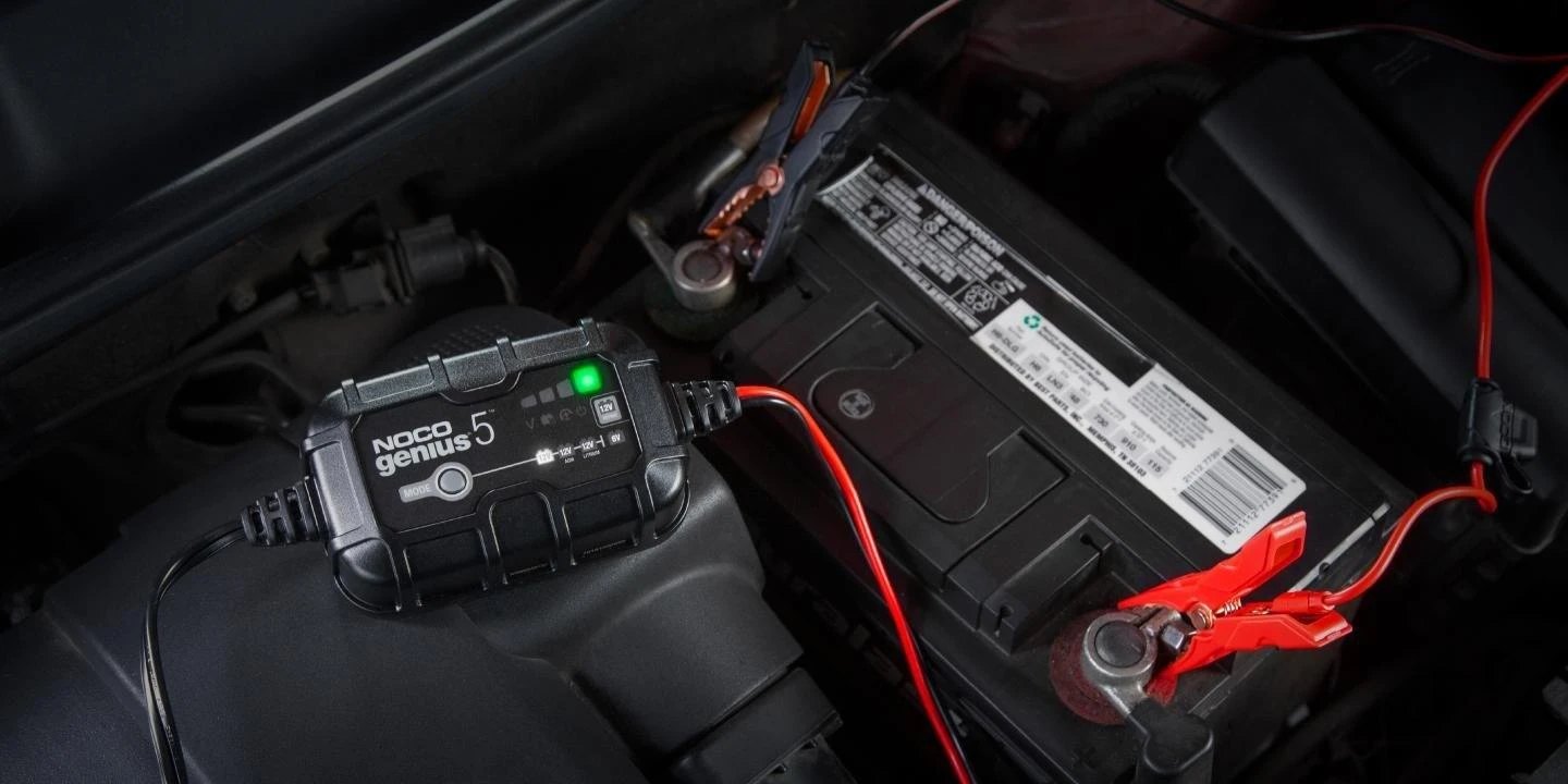 Akumuliatorių Įkroviklis - NOCO Genius5 5A, 6V/12V su Priežiūros Funkcija