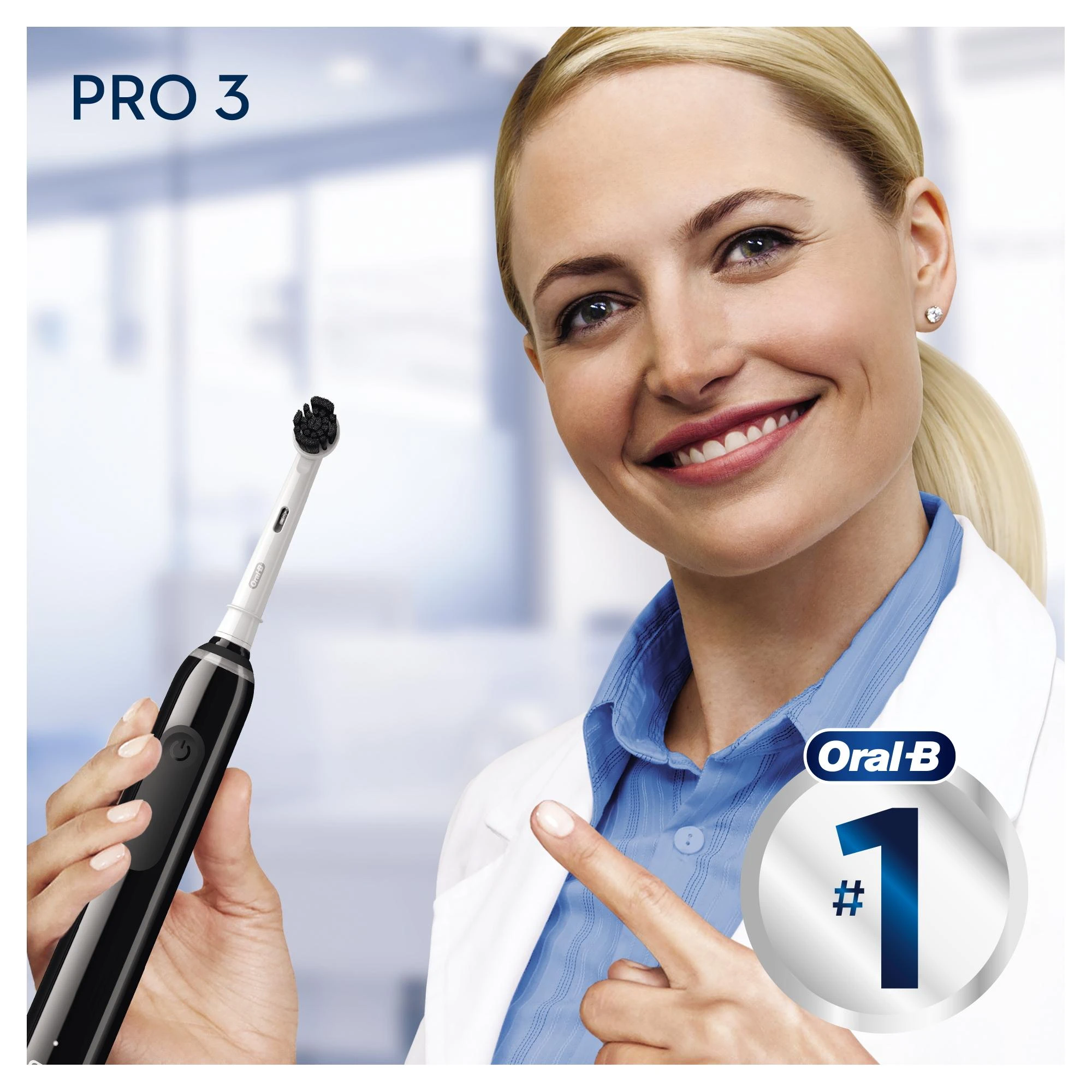Oral-B Pro 3 3000 dantų šepetėlis odontologės rankose