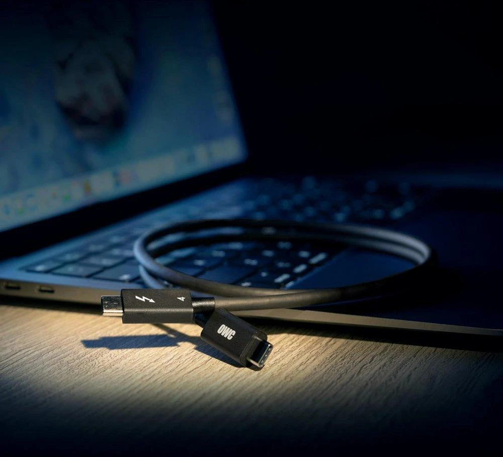 OWC Thunderbolt 4 2.0m juoda
