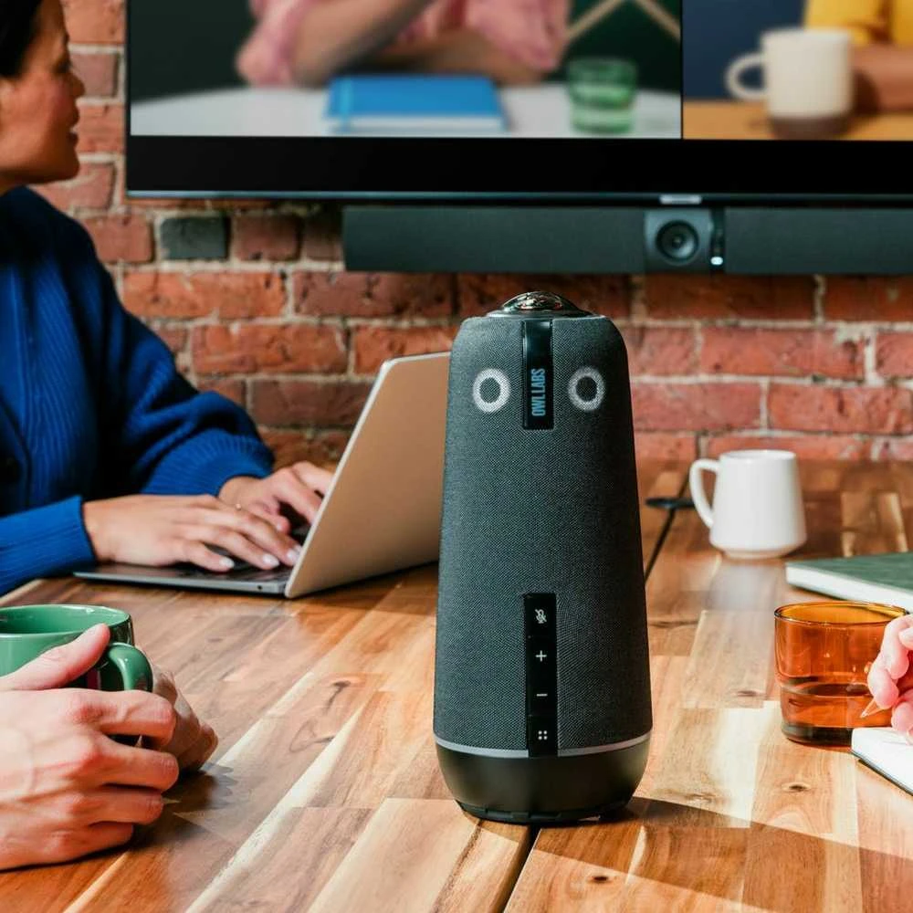 Owl Labs Meeting Owl 4+ 360 laipsnių, 4K išmanioji vaizdo konferencijų kamera, mikrofonas ir garsiakalbis (automatinis garsiakalbio fokusavimas, išmanusis priartinimas ir triukšmo išlyginimas)
