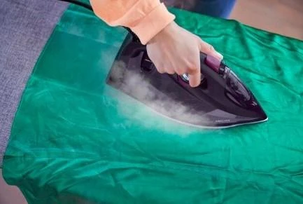 Garų lygintuvas Philips 7000 Serija HV, DST7061/30, tamsios spindinčios violetinės spalvos