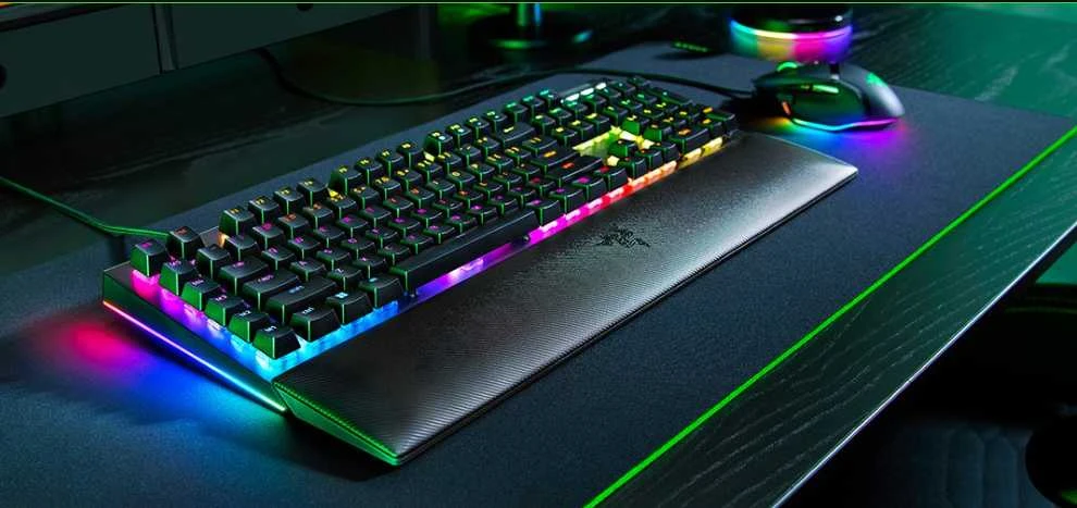 Mechaninė žaidimų klaviatūra Razer BlackWidow V4 X, US išdėstymas, geltonas jungiklis, su laidu, Juodos spalvos