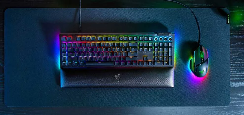 Mechaninė žaidimų klaviatūra Razer BlackWidow V4 X, US išdėstymas, geltonas jungiklis, su laidu, Juodos spalvos