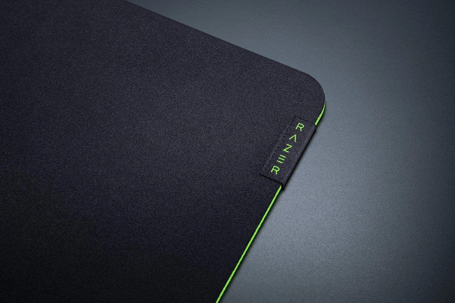 Pelės kilimėlis žaidimams Razer Gigantus V2 Soft Medium, 360 x 3 x 275 mm, Juodas