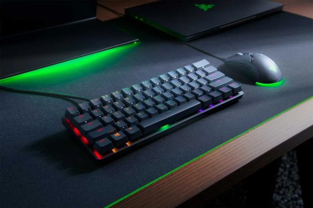 60% Mechaninė Žaidimų klaviatūra Razer Huntsman Mini, Violetinė Switch, Nordic išdėstymas