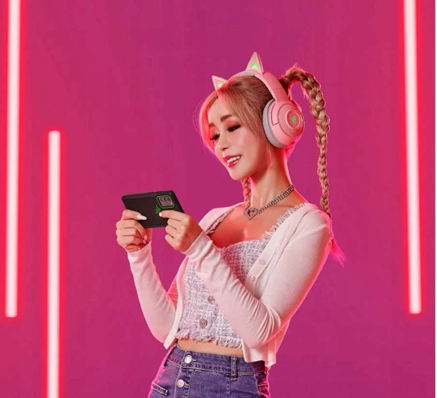 Žaidimų Ausinės Razer Kraken Kitty Edition Quartz, Chroma RGB, ANC mikrofonas, THX erdvinis garsas, USB jungtis, rožinės