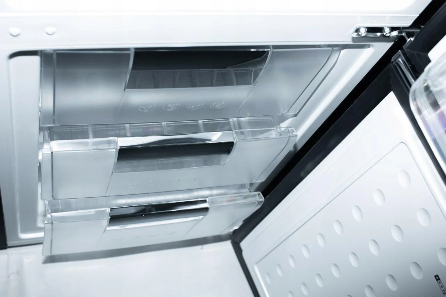 Retro fridge-šaldiklis Ravanson LKK-250RB