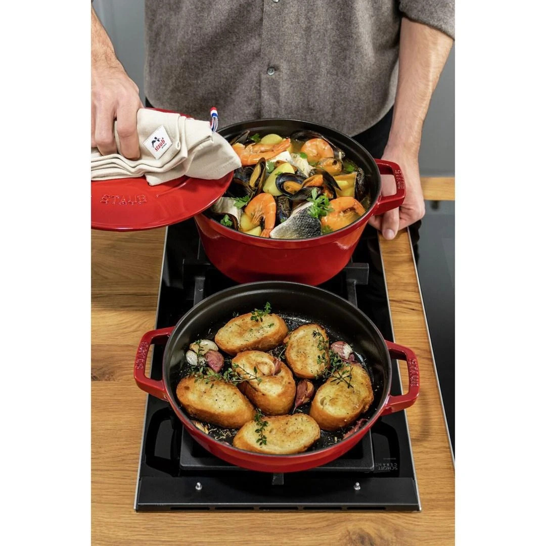 Staub La Cocotte apvalus ketaus troškinimo indas -- 3 VIENŲ RINKINYS
